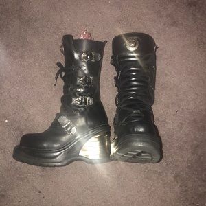 New rock flaming skull boots